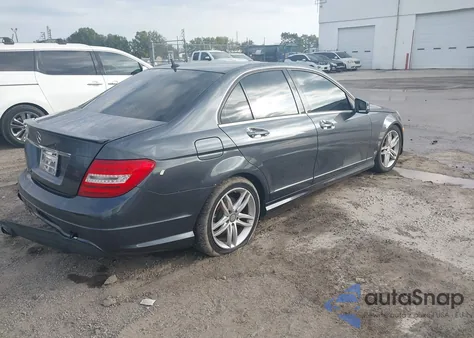 2013 Mercedes-Benz C 250 Sport from USA, damaged, VIN WDDGF4HBXDA767984